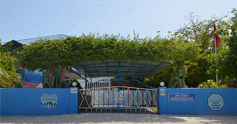 ހުޅުދުއްފާރު ސްކޫލް ޓީޗަރުންނާއި މުވައްޒަފުންނަށް ވެކްސިން ޖެހުމުގެ މަސައްކަތް ކުރިއަށްދަނީ