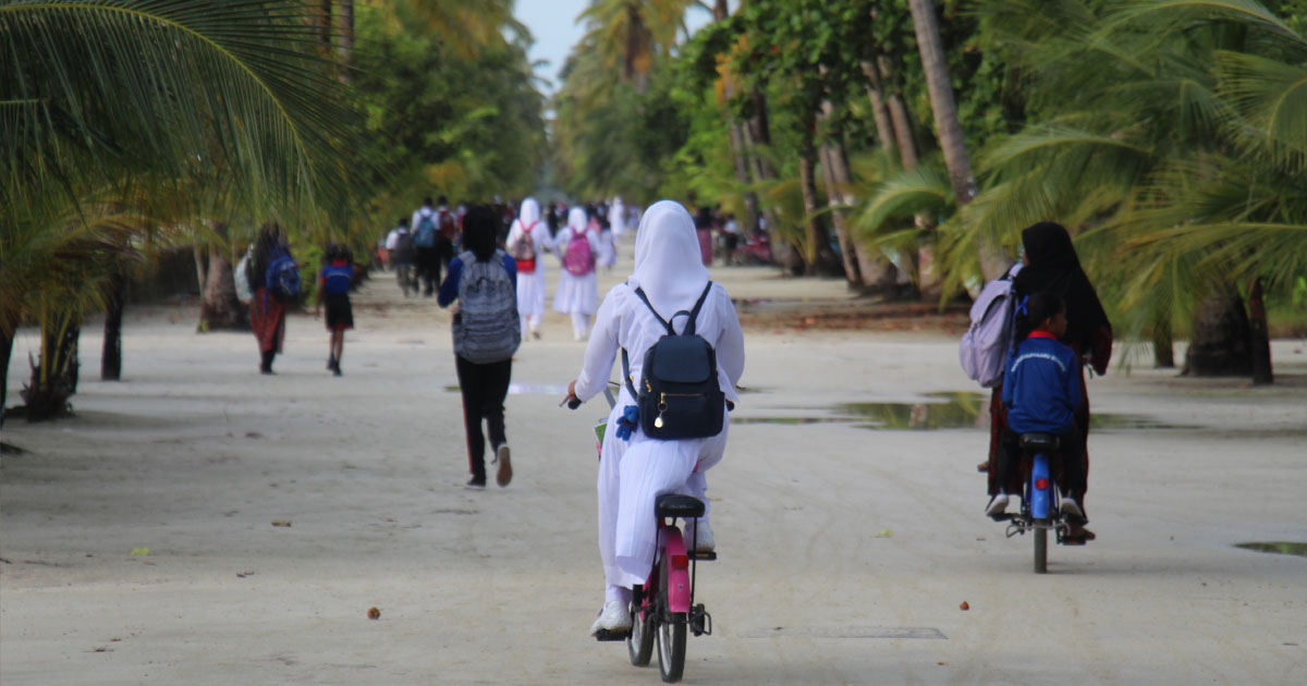 ނުނިމުނު އޭލެވެލް ބެޗް